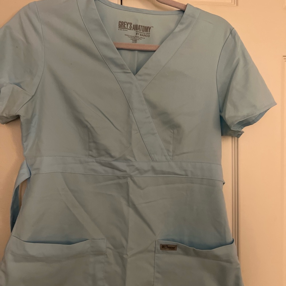 Greys anatomy womens scrubbs set bundle size small - Picture 11 of 16